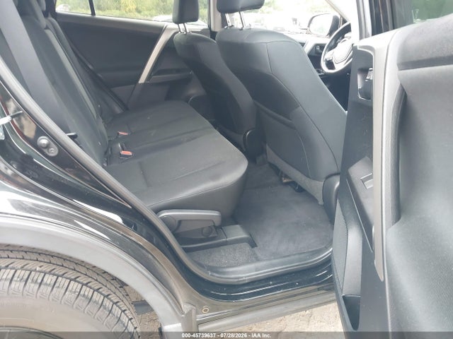 2T3BFREV5HW614629 Toyota RAV4 LE