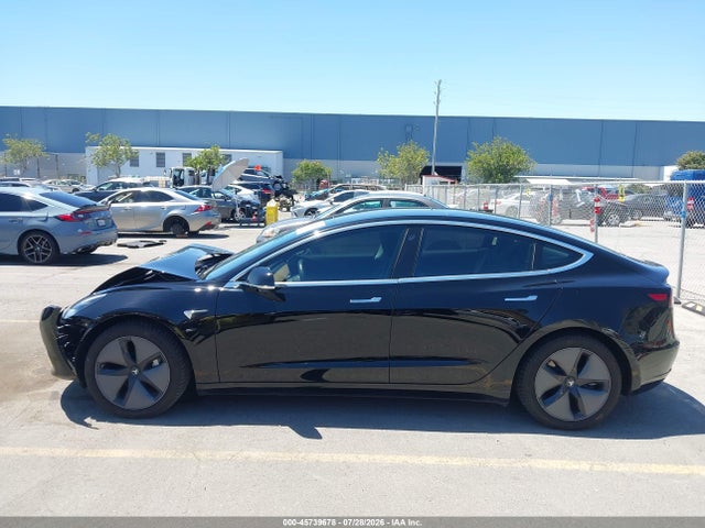 Tesla Model 3 Long Range/performance 2018 5YJ3E1EB8JF084599 Image 14
