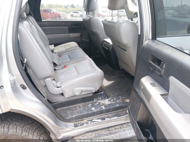 Aukcja sprzedaży 2015 Toyota Sequoia Sr5 5.7l V8, vin: 5TDBY5G11FS116987, numer aukcji: 45739742