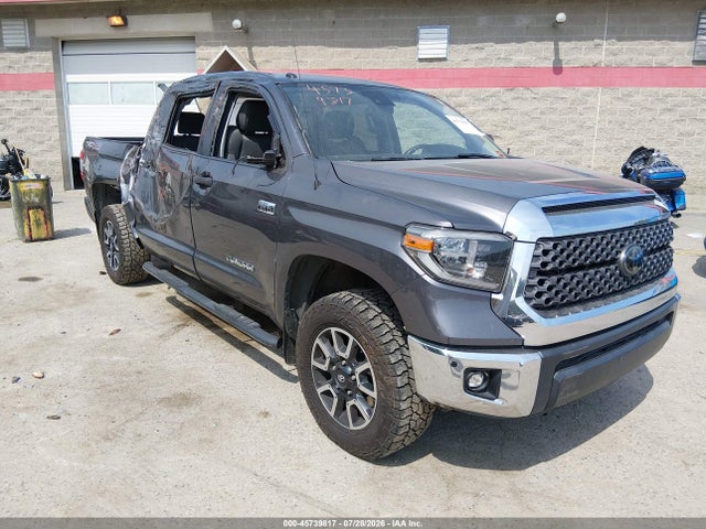 45739817 :رقم المزاد ، 5TFDY5F17JX715602 vin ، 2018 Toyota Tundra Sr5 5.7l V8 مزاد بيع