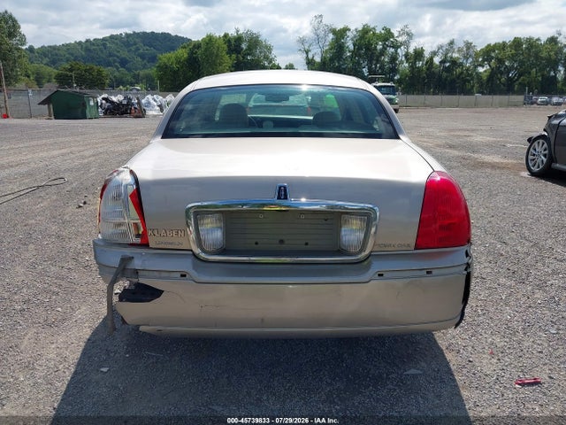 Продажа на аукционе авто 2003 Lincoln Town Car Executive, vin: 1LNHM81W33Y634963, номер лота: 45739833