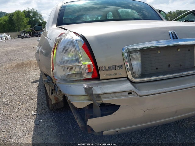 Продажа на аукционе авто 2003 Lincoln Town Car Executive, vin: 1LNHM81W33Y634963, номер лота: 45739833