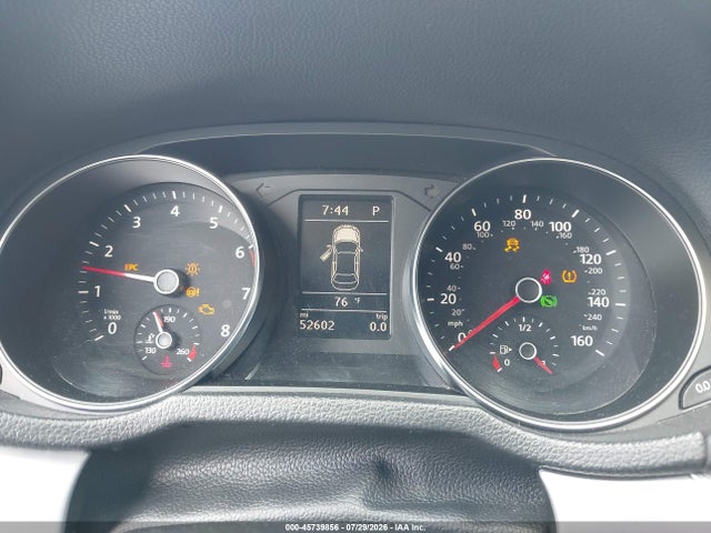 2017 Volkswagen Passat 1.8t S მანქანა იყიდება აუქციონზე, vin: 1VWAT7A33HC076042, აუქციონის ნომერი: 45739856