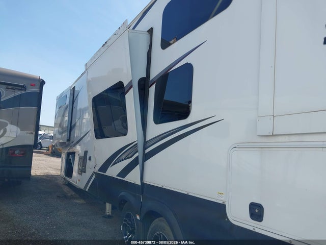 Winnebago Other 2021 573FS4425MAA05858 Image 14
