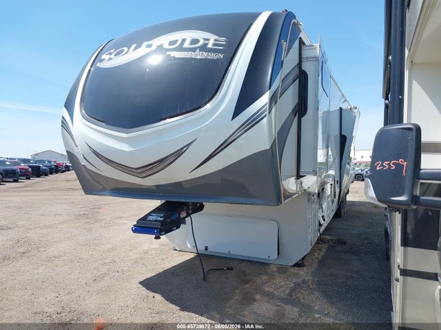 Winnebago Other 2021 573FS4425MAA05858 Image 2