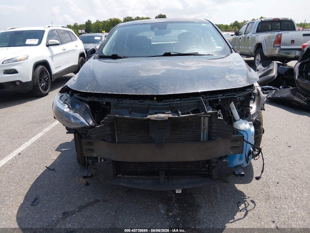 1G1ZD5ST4PF166053 Chevrolet Malibu Fwd 1lt