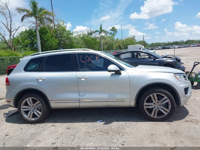 2016 Volkswagen Touareg Tdi Sport W/technology მანქანა იყიდება აუქციონზე, vin: WVGEP9BPXGD004796, აუქციონის ნომერი: 45739924