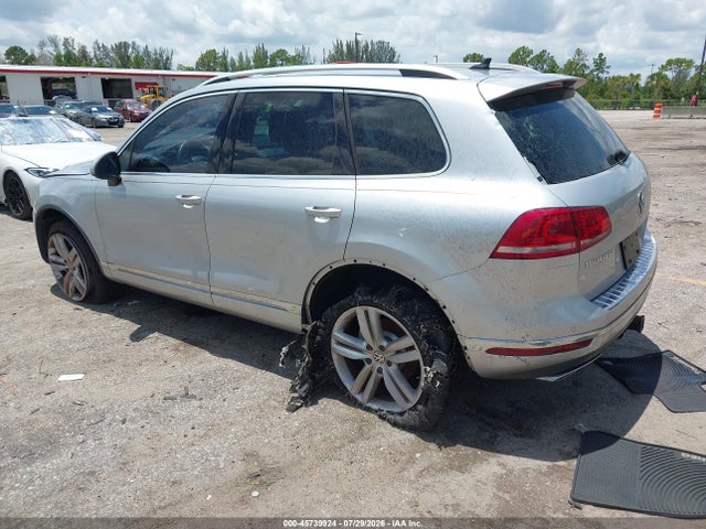 2016 Volkswagen Touareg Tdi Sport W/technology მანქანა იყიდება აუქციონზე, vin: WVGEP9BPXGD004796, აუქციონის ნომერი: 45739924