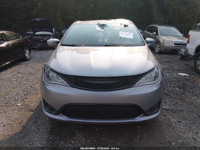 45739985 :رقم المزاد ، 2C4RC1FG2JR358281 vin ، 2018 Chrysler Pacifica Touring Plus مزاد بيع