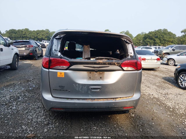 45739985 :رقم المزاد ، 2C4RC1FG2JR358281 vin ، 2018 Chrysler Pacifica Touring Plus مزاد بيع