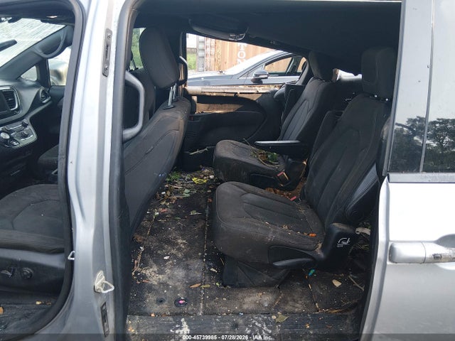 45739985 :رقم المزاد ، 2C4RC1FG2JR358281 vin ، 2018 Chrysler Pacifica Touring Plus مزاد بيع