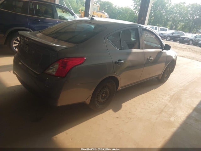 2018 Nissan Versa 1.6 S+ მანქანა იყიდება აუქციონზე, vin: 3N1CN7AP8JL811829, აუქციონის ნომერი: 45740052