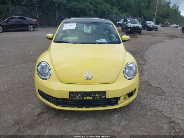 2013 Volkswagen Beetle 2.5l მანქანა იყიდება აუქციონზე, vin: 3VWJP7AT5DM647740, აუქციონის ნომერი: 45740074