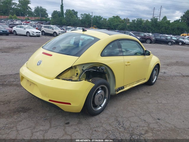 2013 Volkswagen Beetle 2.5l მანქანა იყიდება აუქციონზე, vin: 3VWJP7AT5DM647740, აუქციონის ნომერი: 45740074
