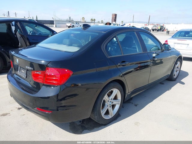 BMW 320i 2015 WBA3B1C53FK136413 Image 4