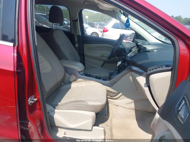 Продажа на аукционе авто 2016 Ford Escape Se, vin: 1FMCU0GX0GUB51729, номер лота: 45740158