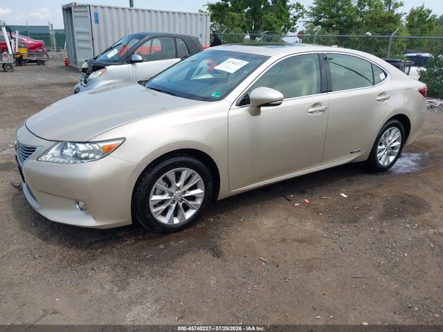 Продажа на аукционе авто 2015 Lexus Es 300h, vin: JTHBW1GG9F2094360, номер лота: 45740227