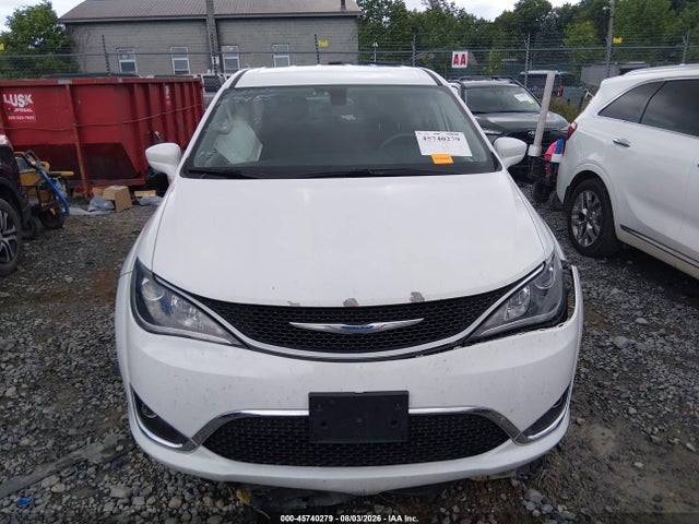 45740279 :رقم المزاد ، 2C4RC1FG8JR279455 vin ، 2018 Chrysler Pacifica Touring Plus مزاد بيع