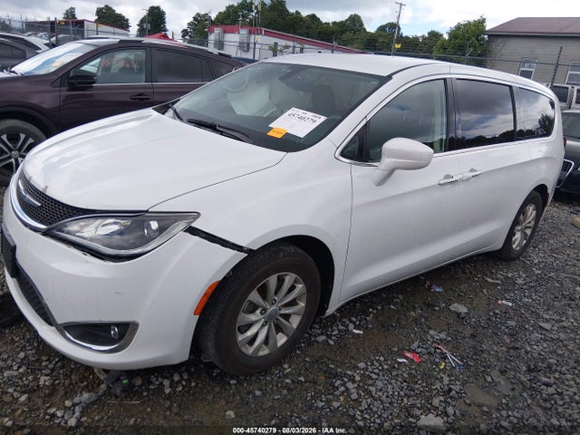 45740279 :رقم المزاد ، 2C4RC1FG8JR279455 vin ، 2018 Chrysler Pacifica Touring Plus مزاد بيع