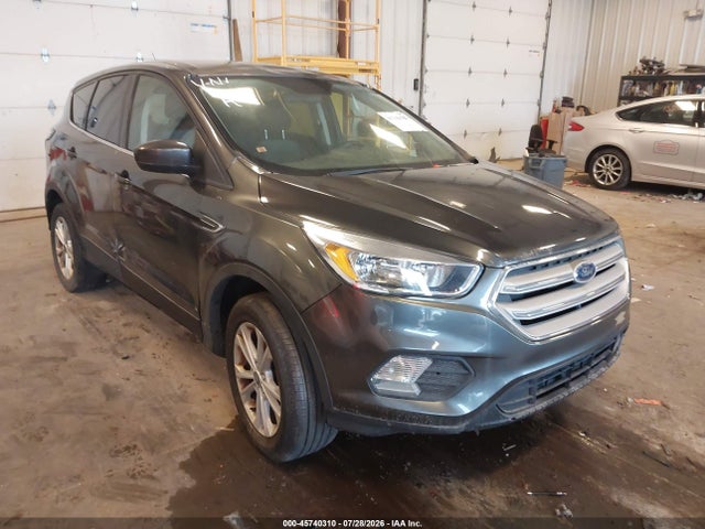 Продажа на аукционе авто 2017 Ford Escape Se, vin: 1FMCU9GD4HUE49079, номер лота: 45740310