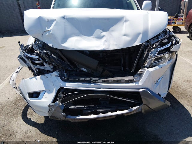 JN8AY2AD5R9705903 Nissan Armada Sv 4wd