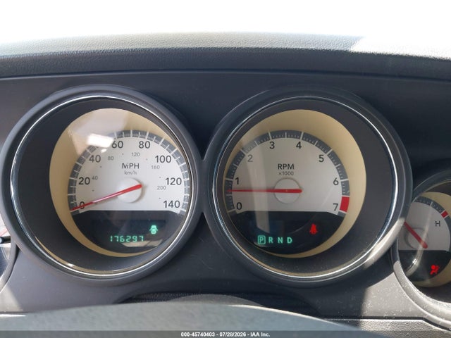 Продажа на аукционе авто 2010 Dodge Challenger Se, vin: 2B3CJ4DVXAH103321, номер лота: 45740403