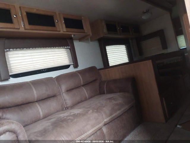 2019 Rockwood Ultra Lite მანქანა იყიდება აუქციონზე, vin: 4X4TRLB22KZ158433, აუქციონის ნომერი: 45740438