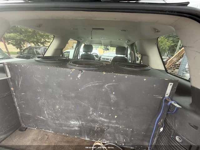 2011 Chevrolet Tahoe Lt მანქანა იყიდება აუქციონზე, vin: 1GNSKBE01BR150177, აუქციონის ნომერი: 45740443