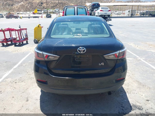3MYDLBYV6HY160813 Toyota YARIS IA