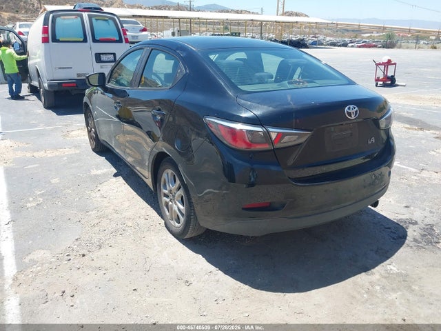 3MYDLBYV6HY160813 Toyota YARIS IA