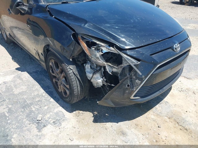 3MYDLBYV6HY160813 Toyota YARIS IA