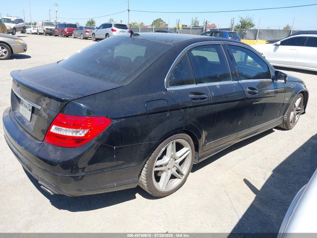 Продаж на аукціоні авто 2012 Mercedes-benz C 350 Sport, vin: WDDGF5HB6CR221981, номер лоту: 45740618