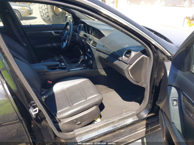 Продаж на аукціоні авто 2012 Mercedes-benz C 350 Sport, vin: WDDGF5HB6CR221981, номер лоту: 45740618