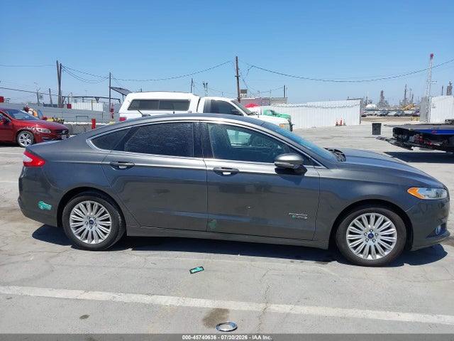 3FA6P0PU8GR305065 Ford Fusion Energi Se Luxury