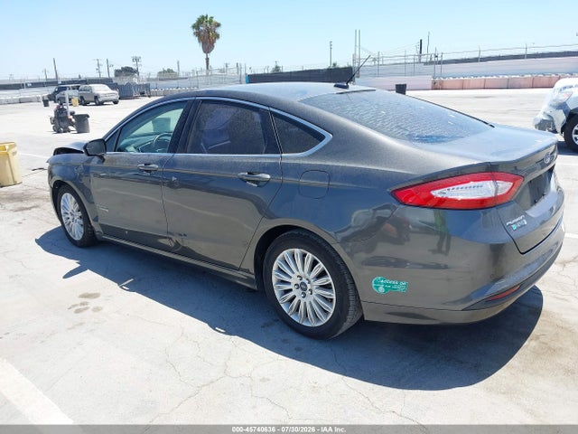 3FA6P0PU8GR305065 Ford Fusion Energi Se Luxury
