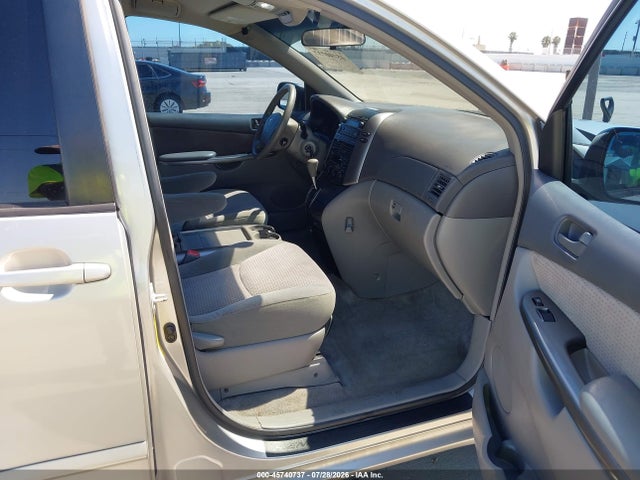 2006 Toyota Sienna Le მანქანა იყიდება აუქციონზე, vin: 5TDZA23C46S518186, აუქციონის ნომერი: 45740737