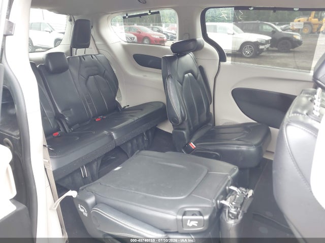 Продаж на аукціоні авто 2022 Chrysler Pacifica Touring L, vin: 2C4RC1BG8NR235080, номер лоту: 45740759