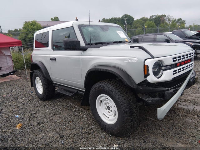 2024 Ford Bronco Heritage Edition მანქანა იყიდება აუქციონზე, vin: 1FMDE4CH6RLB26687, აუქციონის ნომერი: 45740781