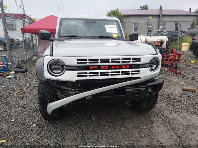 2024 Ford Bronco Heritage Edition მანქანა იყიდება აუქციონზე, vin: 1FMDE4CH6RLB26687, აუქციონის ნომერი: 45740781