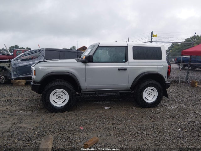 2024 Ford Bronco Heritage Edition მანქანა იყიდება აუქციონზე, vin: 1FMDE4CH6RLB26687, აუქციონის ნომერი: 45740781