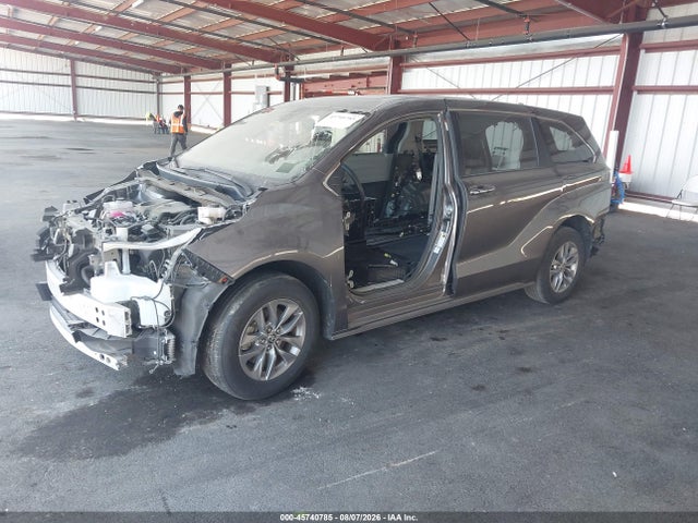45740785 :رقم المزاد ، 5TDYRKEC4RS207069 vin ، 2024 Toyota Sienna Xle مزاد بيع