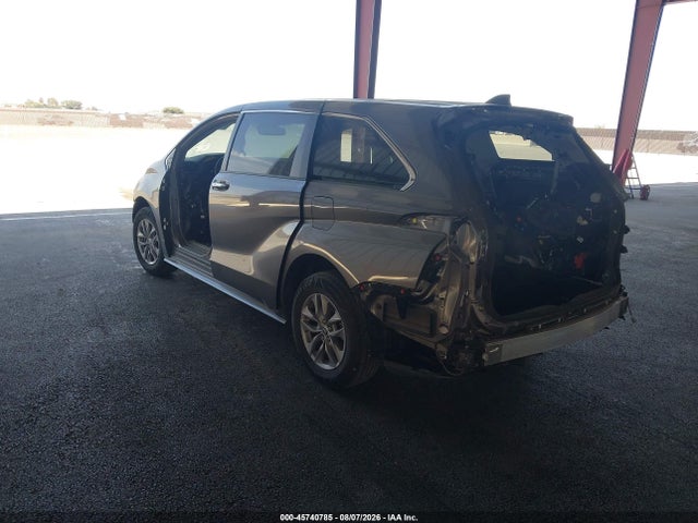 45740785 :رقم المزاد ، 5TDYRKEC4RS207069 vin ، 2024 Toyota Sienna Xle مزاد بيع