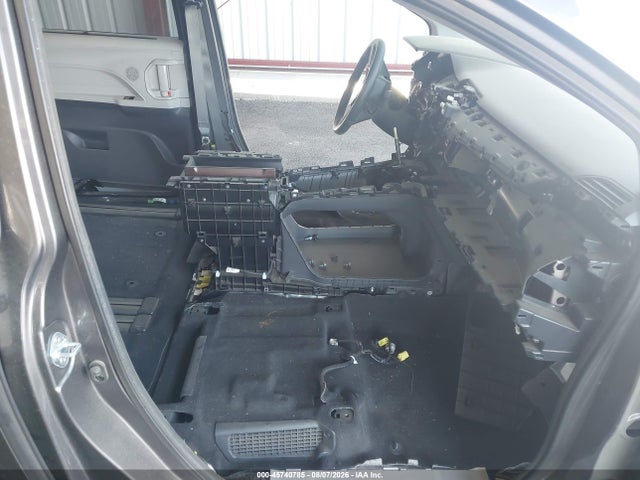 45740785 :رقم المزاد ، 5TDYRKEC4RS207069 vin ، 2024 Toyota Sienna Xle مزاد بيع