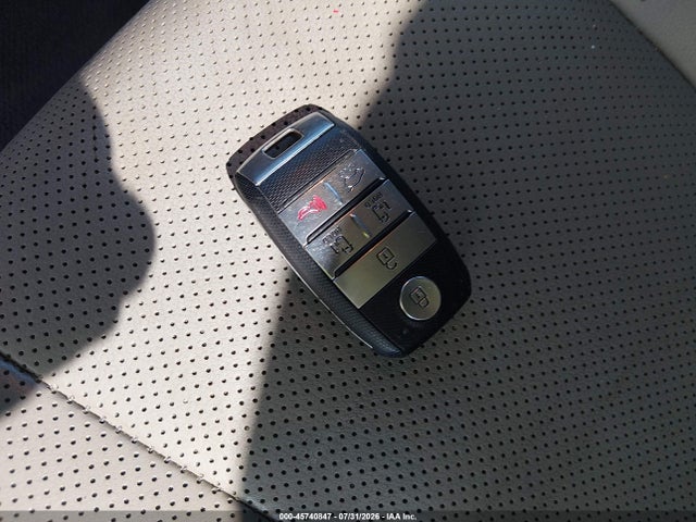 45740847 :رقم المزاد ، KNDMB5C12H6314271 vin ، 2017 Kia Sedona Lx مزاد بيع