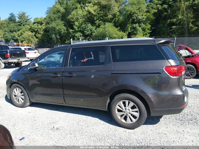 45740847 :رقم المزاد ، KNDMB5C12H6314271 vin ، 2017 Kia Sedona Lx مزاد بيع