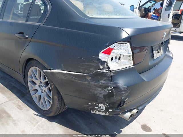 2009 Bmw 328i მანქანა იყიდება აუქციონზე, vin: WBAPH77529NM45015, აუქციონის ნომერი: 45740867
