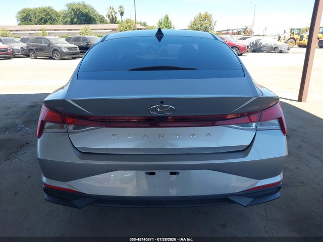5NPLL4AGXPH109053 Hyundai ELANTRA SE