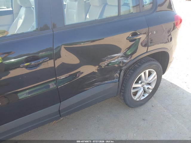Aukcja sprzedaży 2016 Volkswagen Tiguan S, vin: WVGBV7AX2GW581311, numer aukcji: 45740873