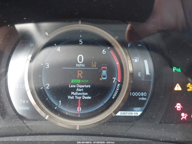 Lexus IS 300 2018 JTHBA1D26J5067308 Image 7