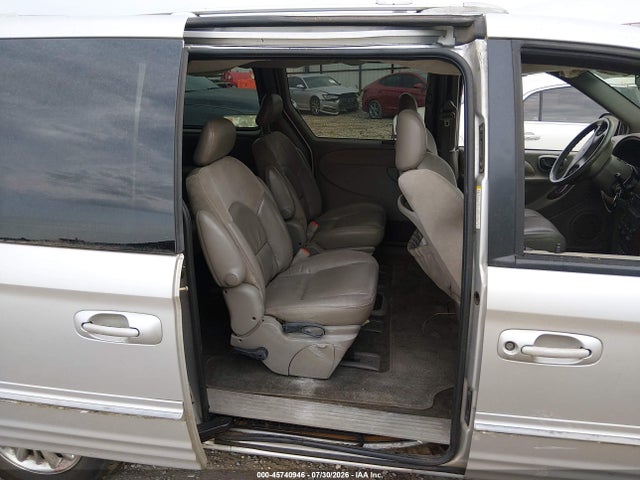 Продаж на аукціоні авто 2001 Chrysler Town & Country Limited, vin: 2C8GP64L51R240555, номер лоту: 45740946